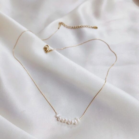 Delicate Seed Pearl Beaded Gold Necklace - Picture 11 of 13